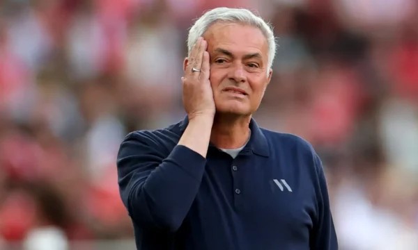 Ironia e Jose Mourinhos për Manchester Cityn: Vendimi përfundimtar do të merret kur të jem 80 vjeç