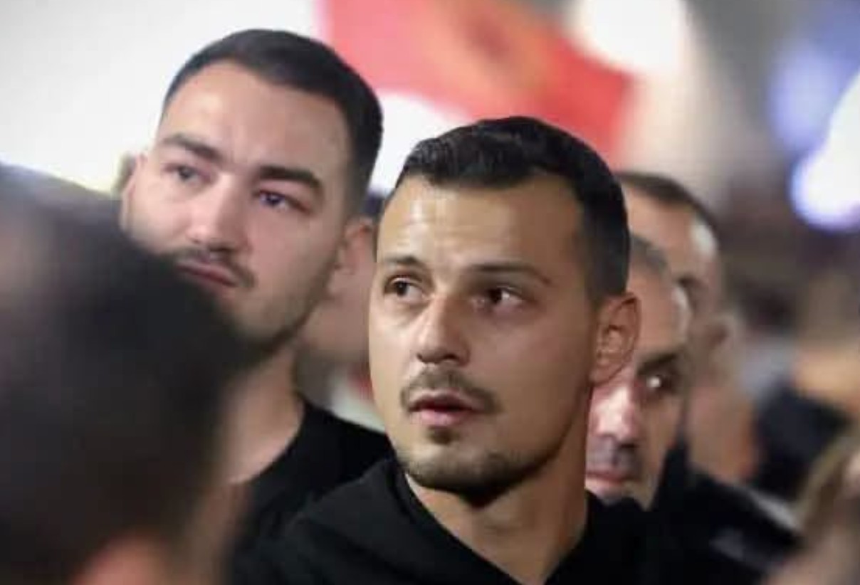 Përplasjet në Prishtinë, Bekim Haxhiu lëshon akuza të forta ndaj Kurtit dhe Sveçlës