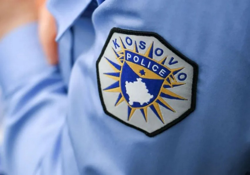 Tmerr në Fushë Kosovë: Gruaja sulmohet dhe kanoset nga bashkëjetuesi, përfundon në QKUK ndërsa i dyshuari arratiset