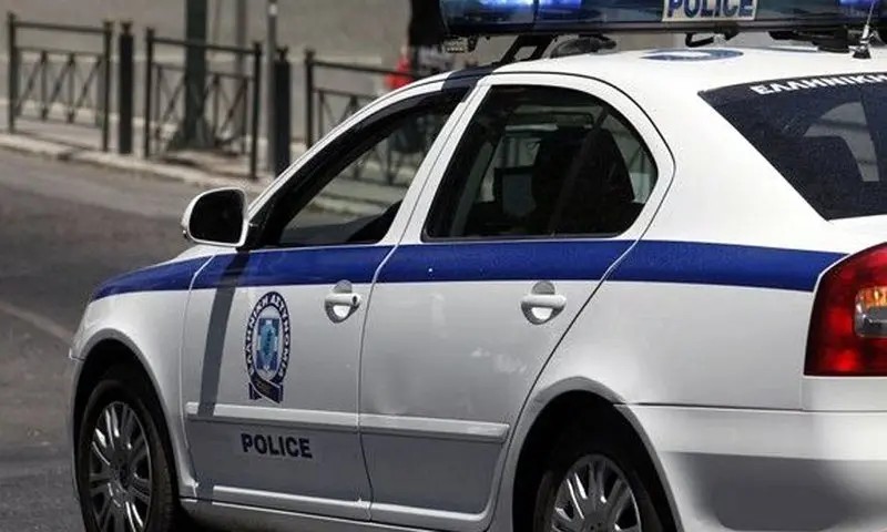 Tragjedia në Athinë: Familjarët në pritje të trupave, hetimet zbardhin pistat e shpërthimit të fuqishëm