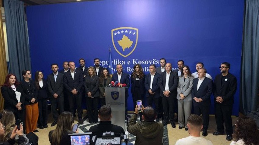 Iniciativa për Dhomat e Specializuara: PDK kërkon seancë të jashtëzakonshme dhe zbulon prapaskenat e takimit me Kurtin