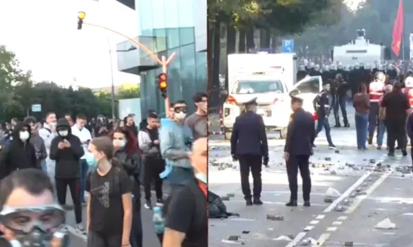 Përshkallëzim i situatës në Tiranë: Protesta e studentëve shoqërohet me përplasje të dhunshme dhe gaz lotsjellës