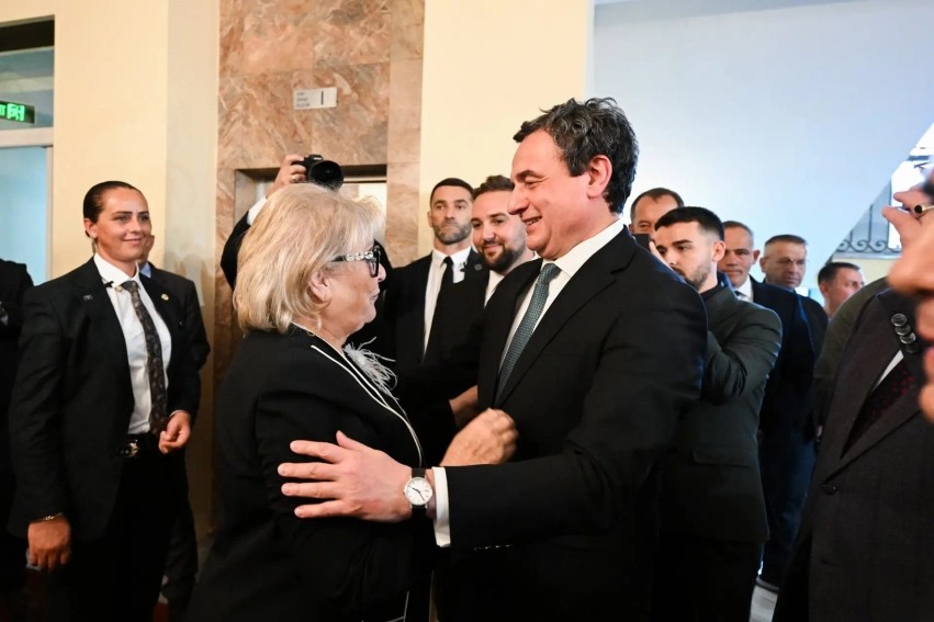 Nis takimi i parë zyrtar mes Presidentes Shiroka-Pula dhe kryeministrit Kurti