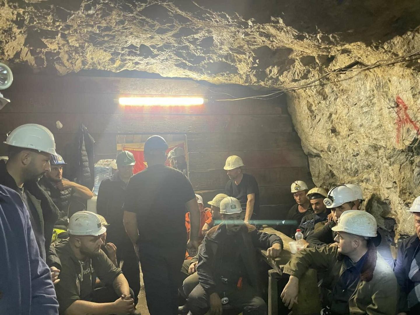 Dramë në Trepçë: Rreth 60 minatorë bllokohen nëntokë për shkak të ndërprerjes së energjisë