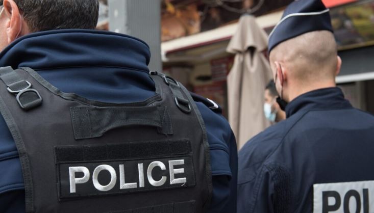 Tragjedi në periferi të Parisit: Një i vrarë dhe katër të plagosur nga të shtënat me armë zjarri