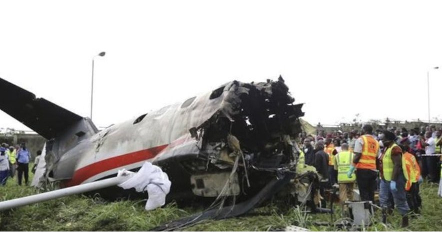Tragjedi ajrore në Nigeri: Rrëzohet avioni ushtarak, humbin jetën 32 persona – Shpallet zi kombëtare