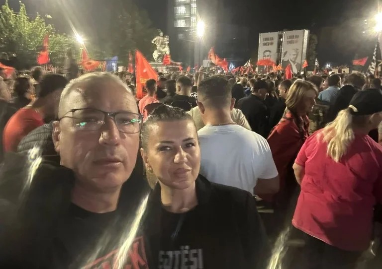 Përplasja në protestë, ish-deputeti Bytyçi: S'ka problem, mëshoni mua, por miratoni ligjin!