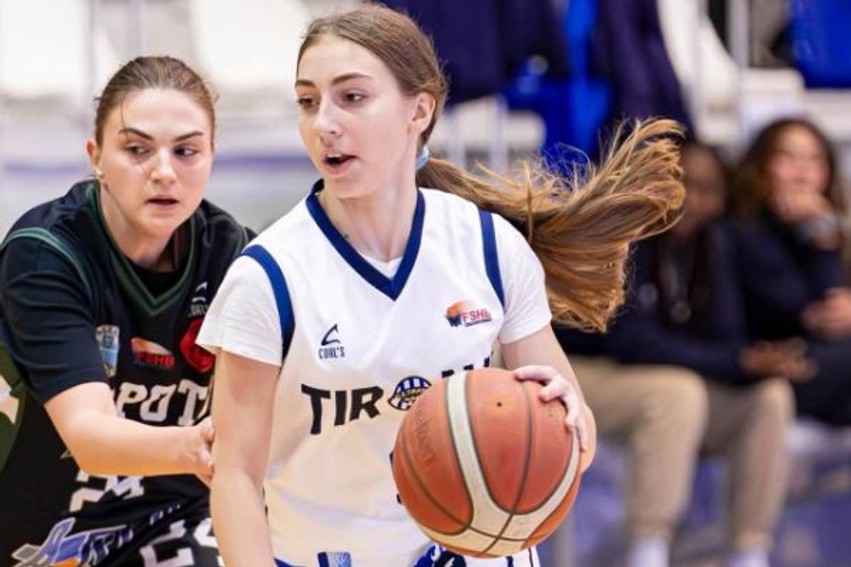 Superliga e Basketbollit/ Tirana udhëheq me stil, Flamurtari dhe Vllaznia shkëlqejnë në transfertë