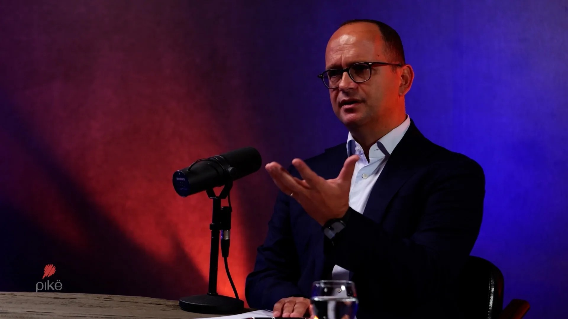 Bushati alarmon: Shqipëria po përballet me shpopullim masiv dhe zhdukje të shtresës së mesme