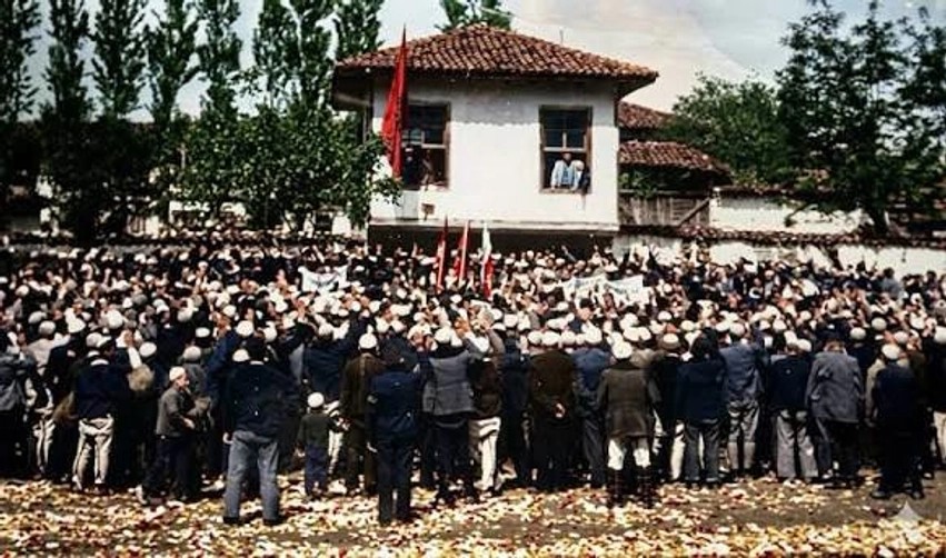 Retorika provokuese e Daçiqit për Prizrenin: Gecaj kërkon unitet kombëtar dhe paralajmëron për synimet e Beogradit