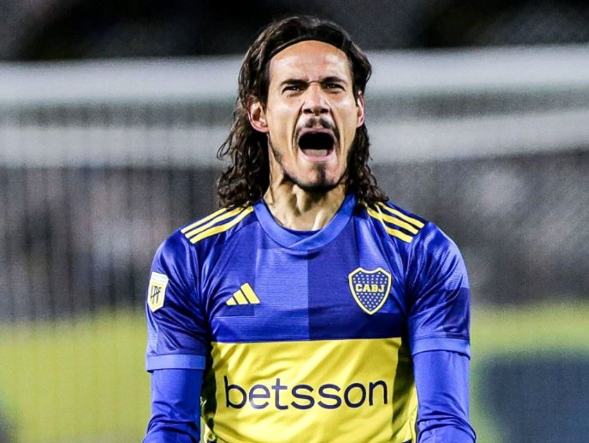 Edinson Cavani drejt rikthimit bujshëm në elitën e futbollit italian