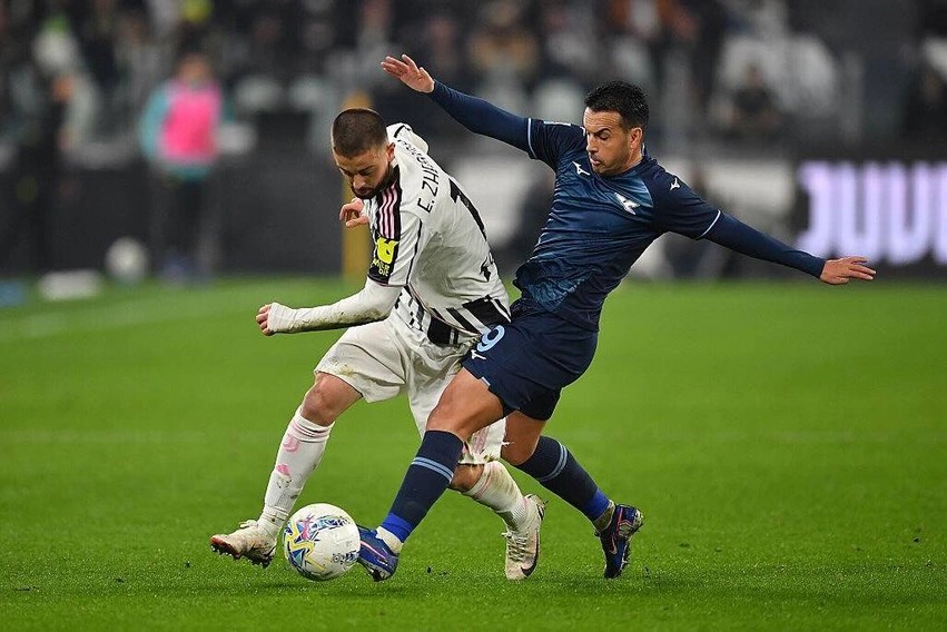 Mbrëmje e errët në Torino: Lazio turpëron Juventusin, si u paraqit Edon Zhegrova?
