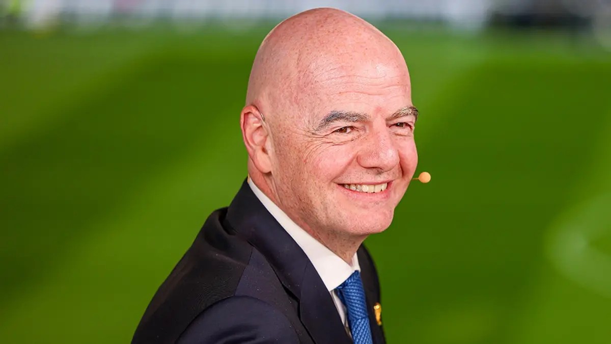 Skandal i ri në horizont: Gianni Infantino akuzohet se mbrojti Manchester Cityn dhe PSG-në