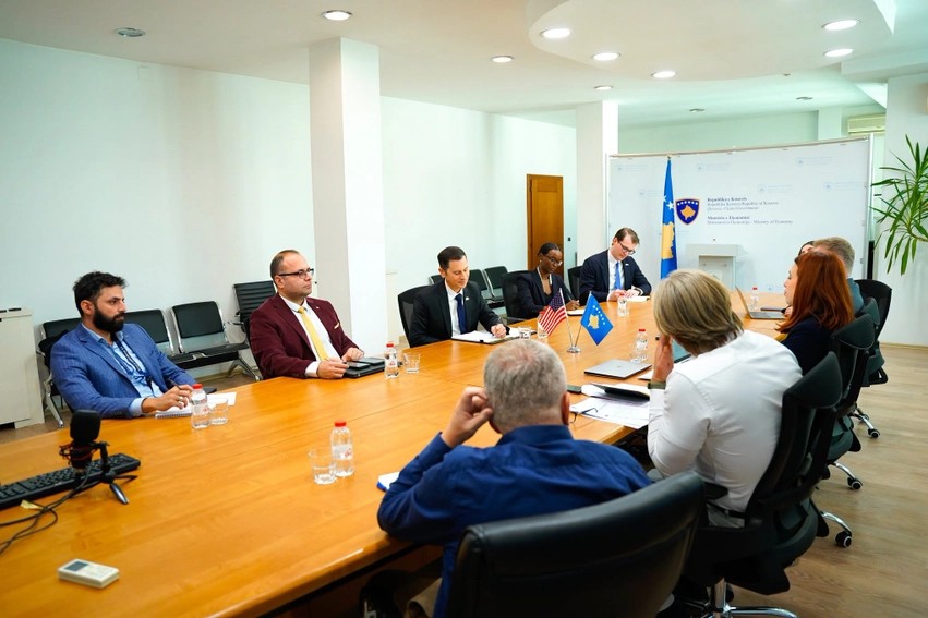 Prishtina dhe Uashingtoni bëjnë bashkë fuqitë: Themelohet Grupi Punues për të ardhmen energjetike të Kosovës