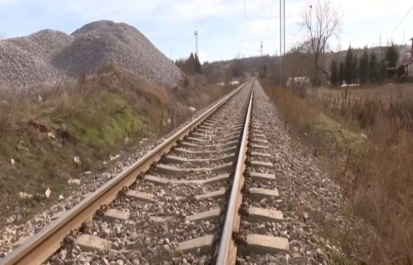 Udhëtimi me tren mes Shkupit dhe Prishtinës bëhet realitet deri në vitin 2027