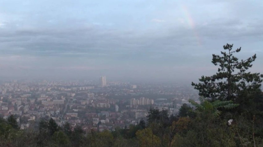 Kryeqyteti në alarm: Shkupi përfshihet sërish nga ndotja ekstreme e ajrit