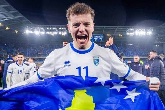 Sulmuesi i Kosovës, Fisnik Asllani, solidarizohet me ish-krerët e UÇK-së në Hagë