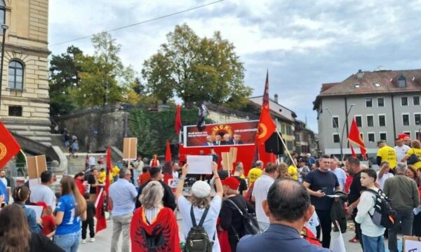Valë pakënaqësish në diasporë: Diaspora shqiptare në Gjermani, Zvicër e Suedi proteston kundër dënimit të ish-krerëve të UÇK-së