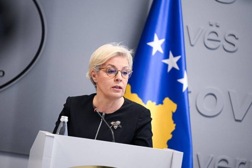 Konferencë e jashtëzakonshme: Ministrja Gërvalla del para gazetarëve këtë pasdite