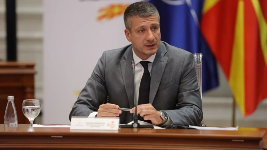 Reforma e pushimit mjekësor: Perinski sqaron ndryshimet dhe hedh poshtë pretendimet për shkurtim të afateve