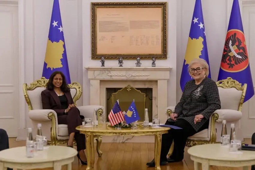 Bashkëpunimi dypalësh në fokus: E ngarkuara me punë e SHBA-së takohet për herë të parë me presidenten Shiroka-Pula
