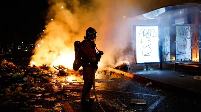 Franca në tension: Macron synon me projektligj të ri që protestuesit të mbajnë faturën e dëmeve
