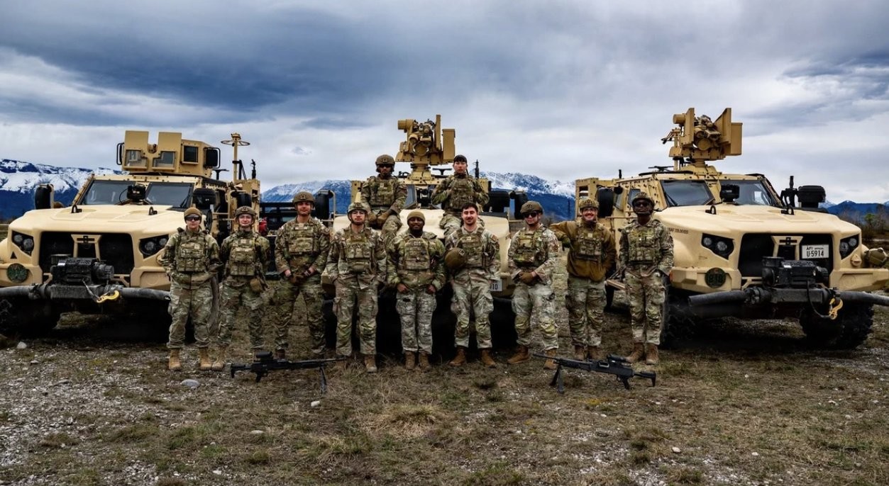 Trupa britanike mbërrijnë në Kosovë, KFOR: Dislokim i planifikuar