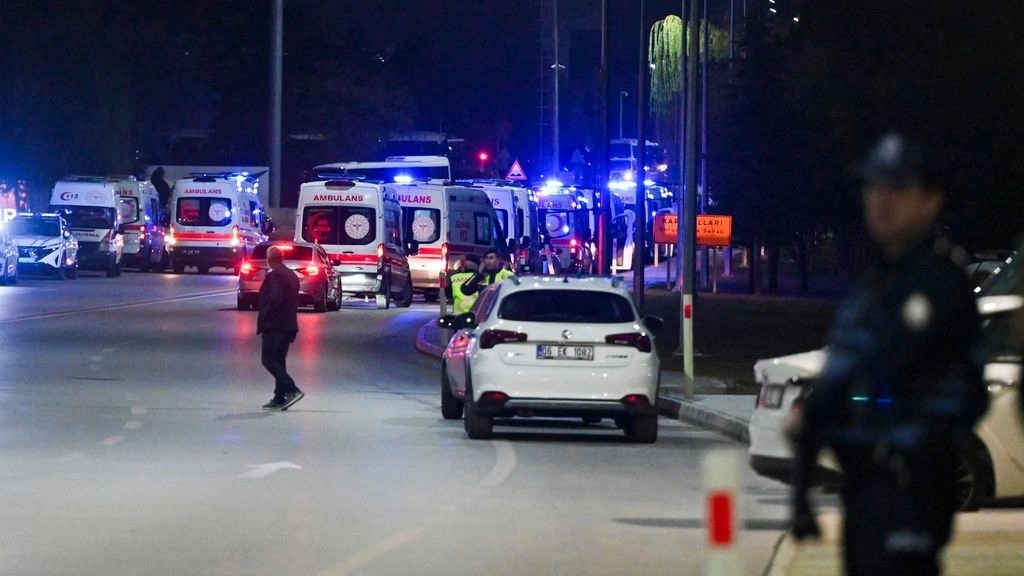 Tragjedi në Turqi: Përplasja e fuqishme mes autobusit dhe veturës lë 7 të pajetë dhe 13 të lënduar