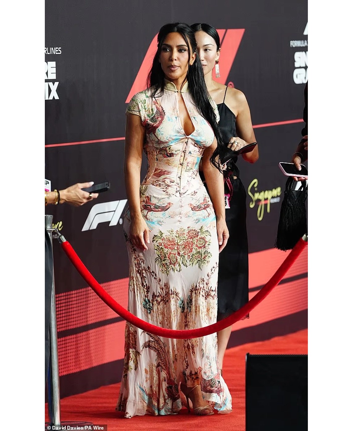 Kim Kardashian ndërmerr hapa për të sheshuar keqkuptimin me Martin Brundle pas incidentit në Monako