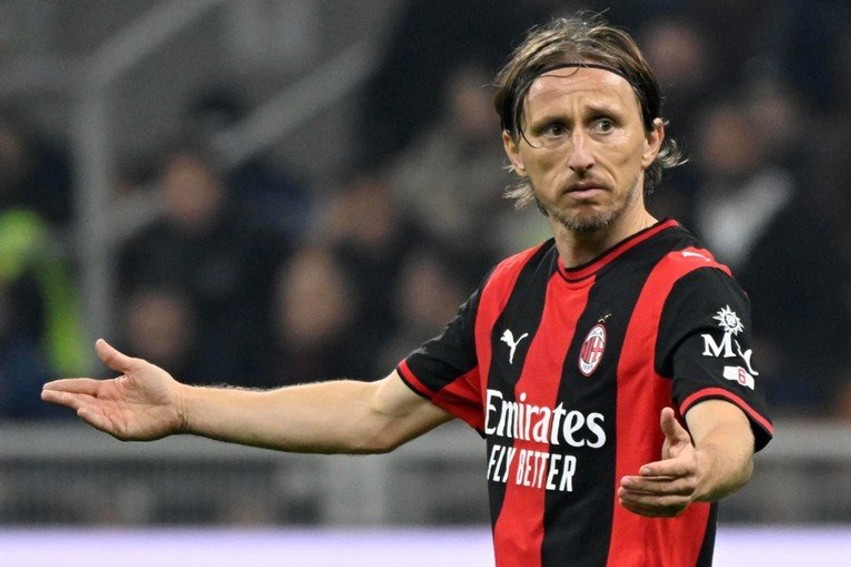 Përmbysja e madhe në “San Siro”: Si e përdori trajneri i Bolognës aktivizimin e Modriçit për të triumfuar ndaj Milanit
