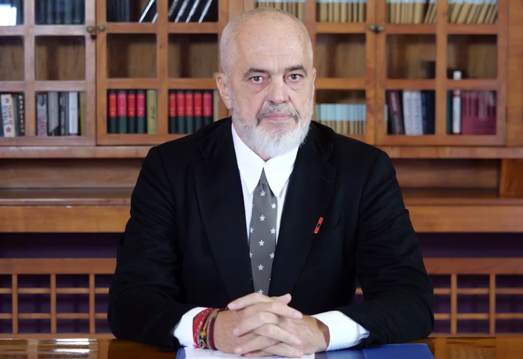 Plagosja e të riut në protestë, Rama: Këmbanë alarmi! Jam angazhuar vetë për kurimin e tij në Itali