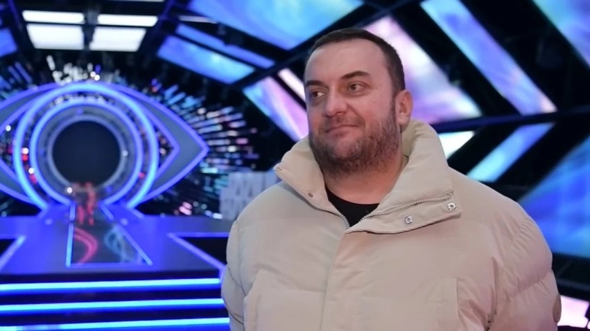 Skandali i videove intime, Olti Curri jep alarmin: Dy artiste kanë tentuar t'i japin fund jetës