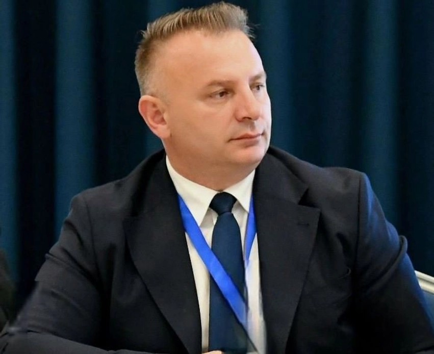 Kërcënimet e Daçiqit për Prizrenin, ambasadori Zemaj i kërkon NATO-s veprim të prerë kundër retorikës nacionaliste