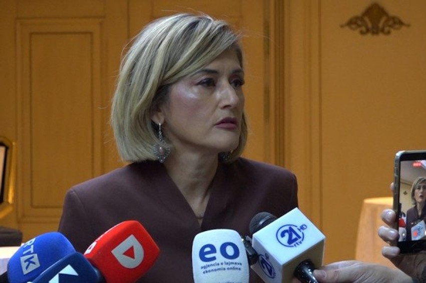 Kusari-Lila: Zgjedhja e presidentit ka prioritet, ndryshimi i ligjit për Specialen vjen pas dakordimit politik
