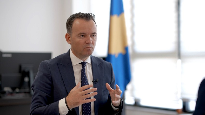 Peci i dërgon mesazh opozitës para zgjedhjeve: Albini mbetet konstanta, ju jeni variablat