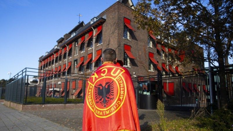 Procedurat për Specialen, avokati Bajraktari tregon afatin e detyrueshëm prej 72 orësh para votimit në lexim të dytë