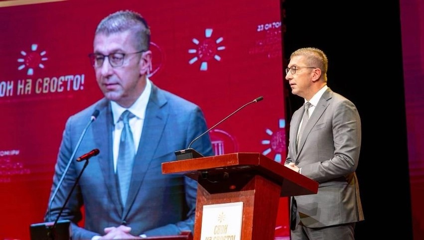 Mickoski paralajmëron rrezikun e shërbimeve sekrete në Ballkan: Populli të ruhet nga provokimet dhe temat artificiale