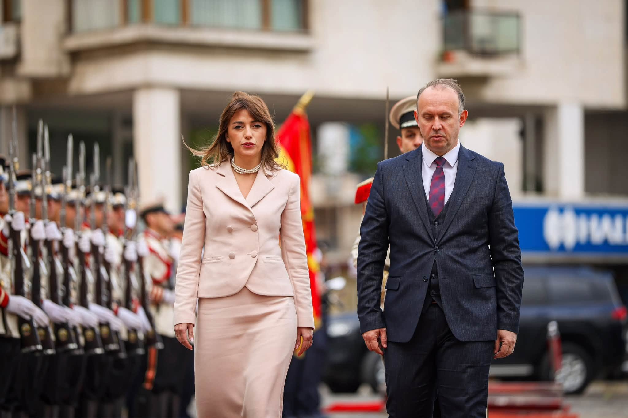 Bashkëpunimi mes Kosovës dhe Maqedonisë së Veriut në fokus: Haxhiu takon Gashin në Shkup