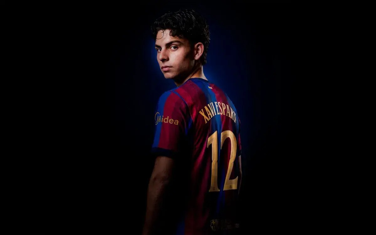 Besim i plotë te talenti: Barcelona blindon Xavi Espartin deri në vitin 2030