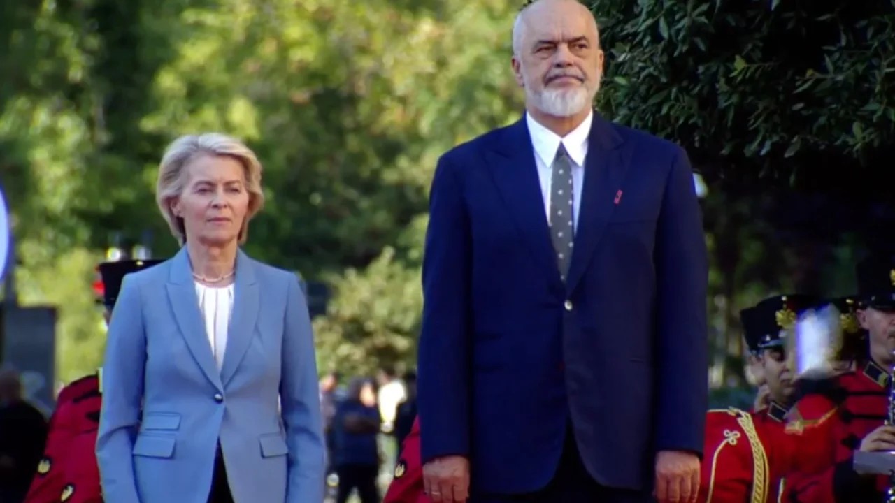 Vizita e lartë në Tiranë, Ursula von der Leyen pritet në Kryeministri nga kryeministri Edi Rama