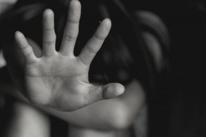 Prangoset një person në Fushë-Kosovë, dyshohet për veprën penale të dhunimit