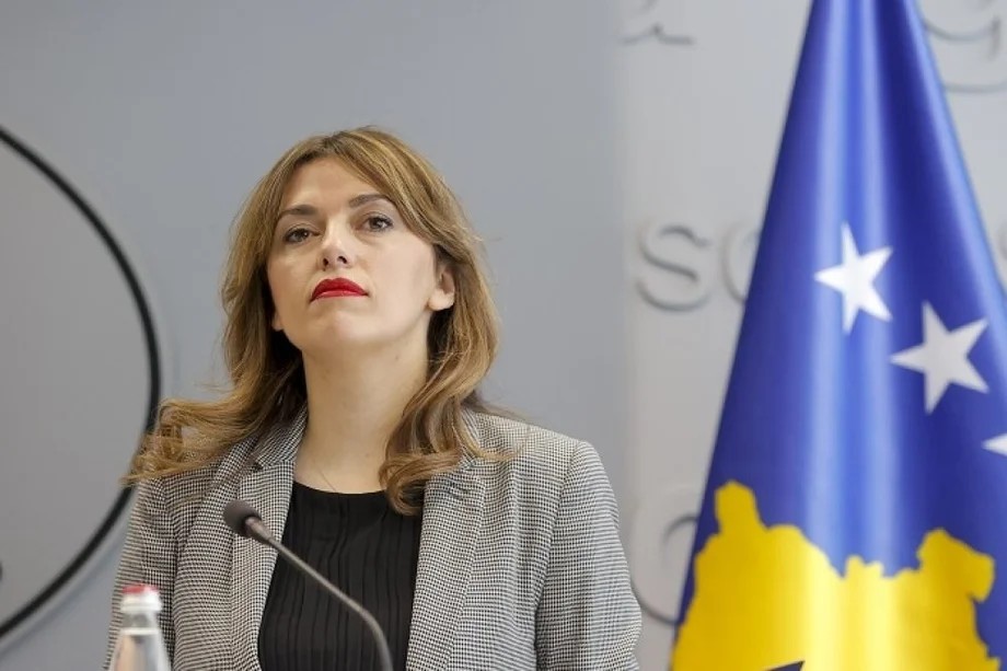 Bllokimi institucional në prag: Albulena Haxhiu i drejtohet Kushtetueses për fatin e kompetencave presidenciale