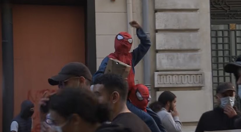 Trazira të mundshme në prag të festës: Paralajmërimi i fortë nga Parisi zyrtar