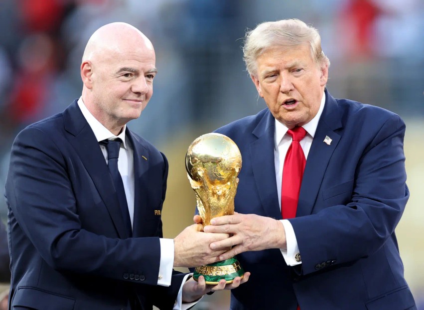 Skandali te FIFA: Dyshimet se Infantino ndërhyri për t’i hequr dënimin yllit amerikan pas bisedës me Trumpin