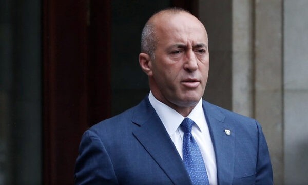 Haradinaj bën thirrje urgjente para seancës: Vendi ndodhet praktikisht në zgjedhje, Kuvendi t’i bashkohet popullit për Specialen