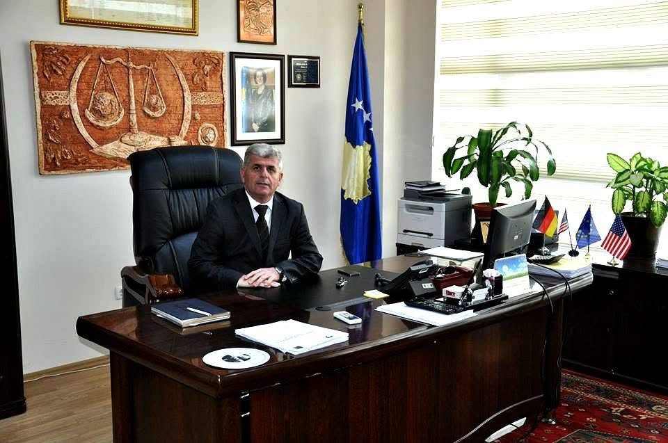 Drejtësia e vonuar për bashkëpunëtorët e regjimit: Nevoja urgjente për lustracion në Kosovë
