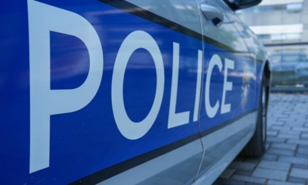 Operacion policor në Gjakovë: Vihen në pranga dy persona për fajde