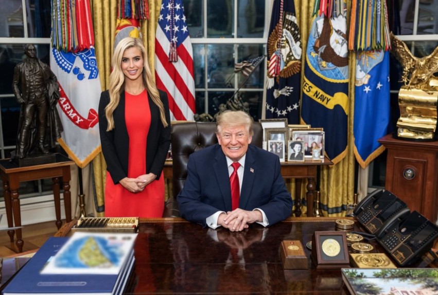 Largimi pas vetëm pesë ditësh nga Shtëpia e Bardhë, ish-zëdhënësja thur eloda për Donald Trump