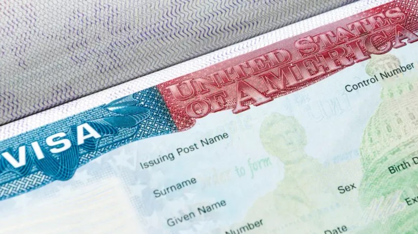 Mbi 300 mijë viza të anuluara: Administrata Trump intensifikon fushatën e re kundër imigracionit