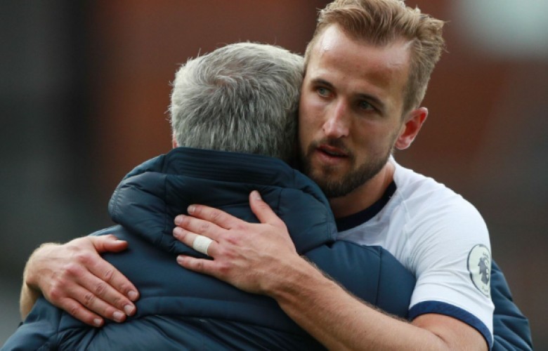 Harry Kane nderon Jose Mourinhon dhe trajnerët e tjerë gjamit të fjalimit pas triumfit në “Topin e Artë”